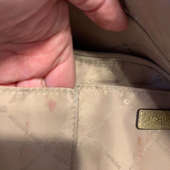Michael Kors Large Gold Shoulder bag - Picture 12 of 15